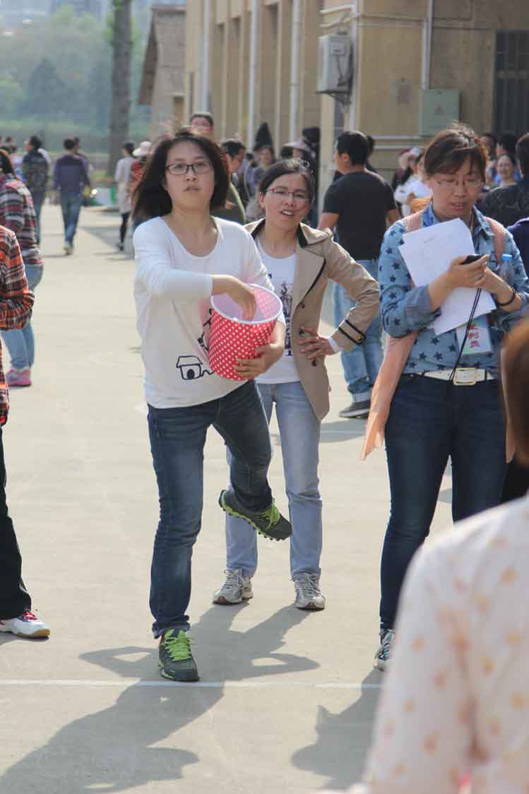 开云官方在线入口员工积极参加院趣味运动会